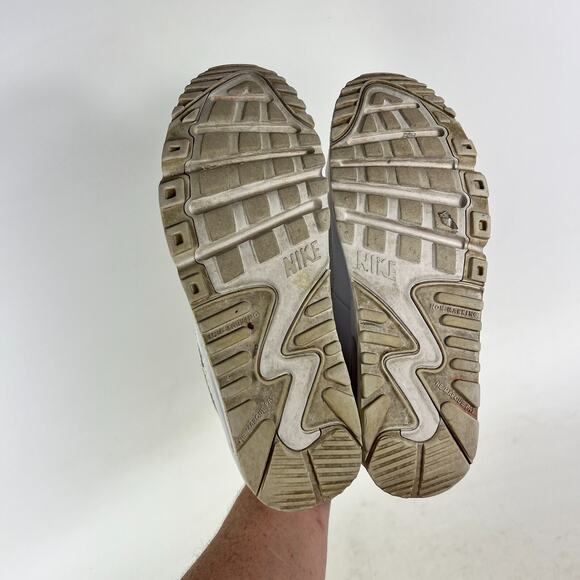 Nike Air Max 90 Boys 7 White Leather Lace Up Running Athletic Shoes 833412-100 - Picture 8 of 10